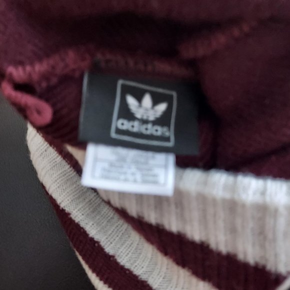 VINTAGE Adidas Harvard Crimson University beanie with Pom Pom Classic School Hat - Picture 6 of 7